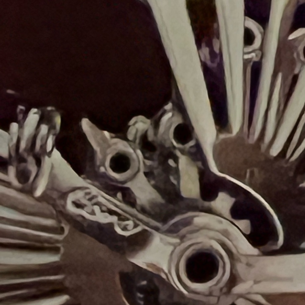 Coro Elegant Silver Crystal Fan Earrings and Matching Broach - Picture 6 of 9